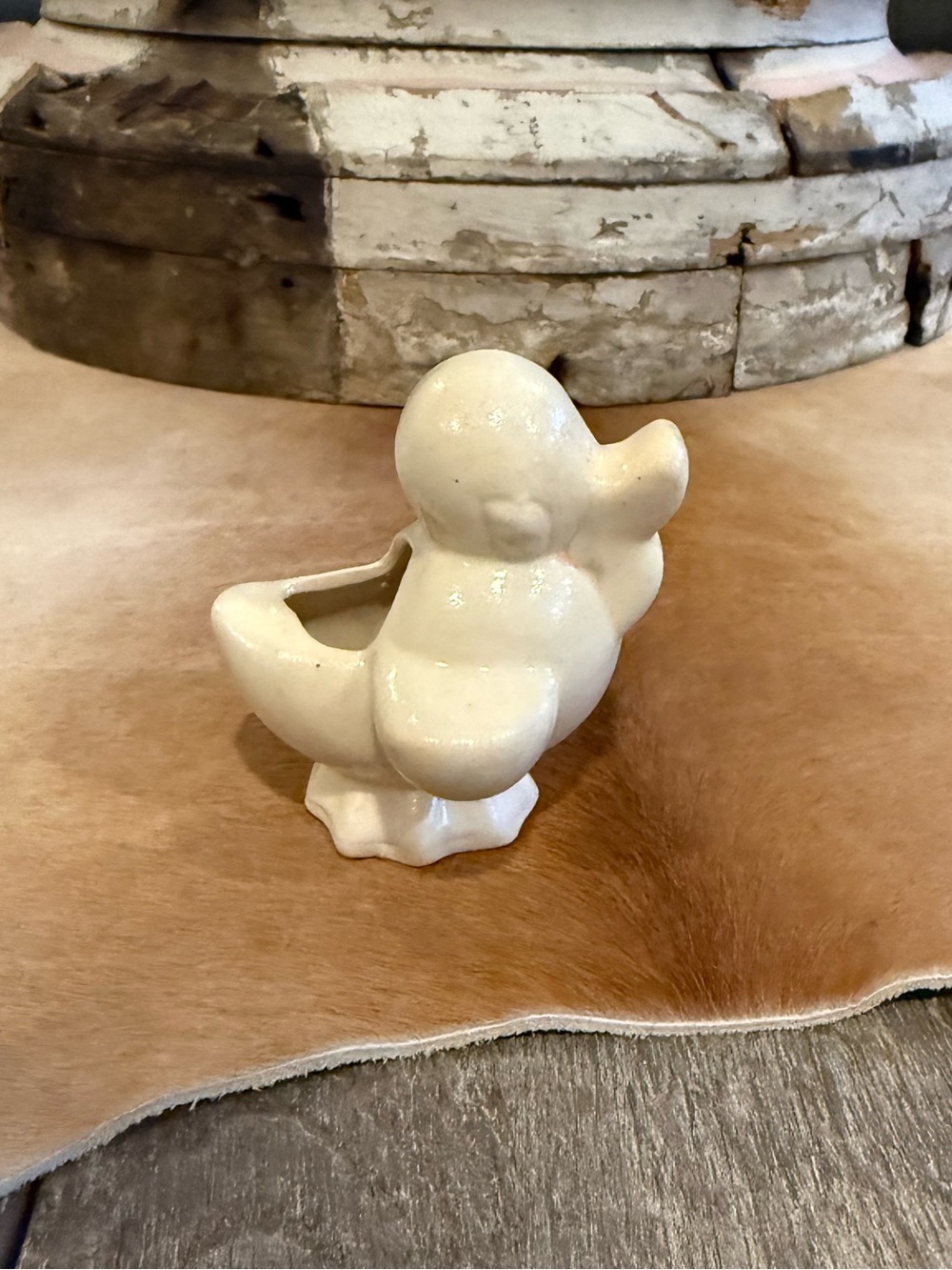 Miniature Vintage Ceramic Duck Planter in Cream - Decorative Home Accent - Picture 4 of 12